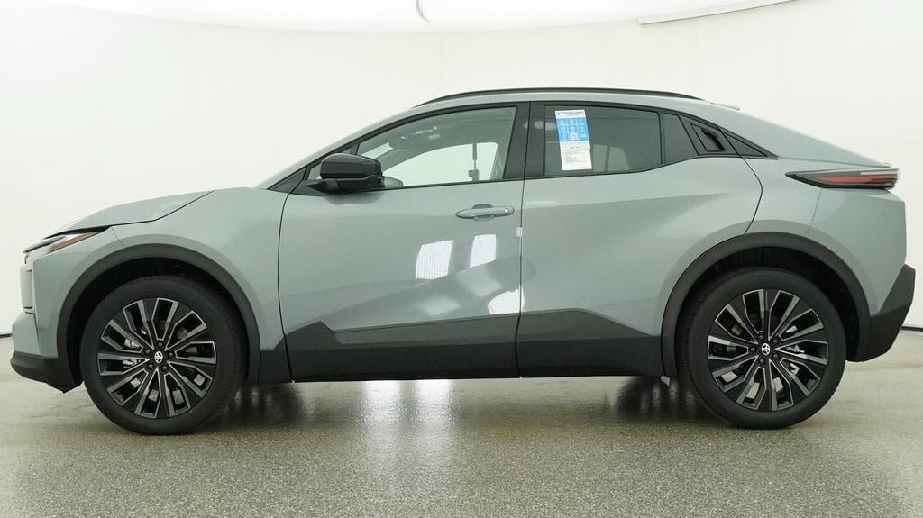 New 2026 Toyota C-HR AWD/4WD image 19