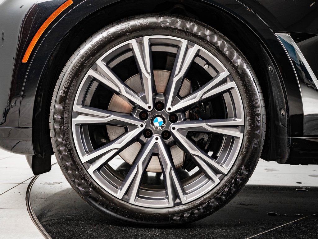 Used 2022 BMW X7 xDrive40i w/ Premium Package AWD/4WD image 13