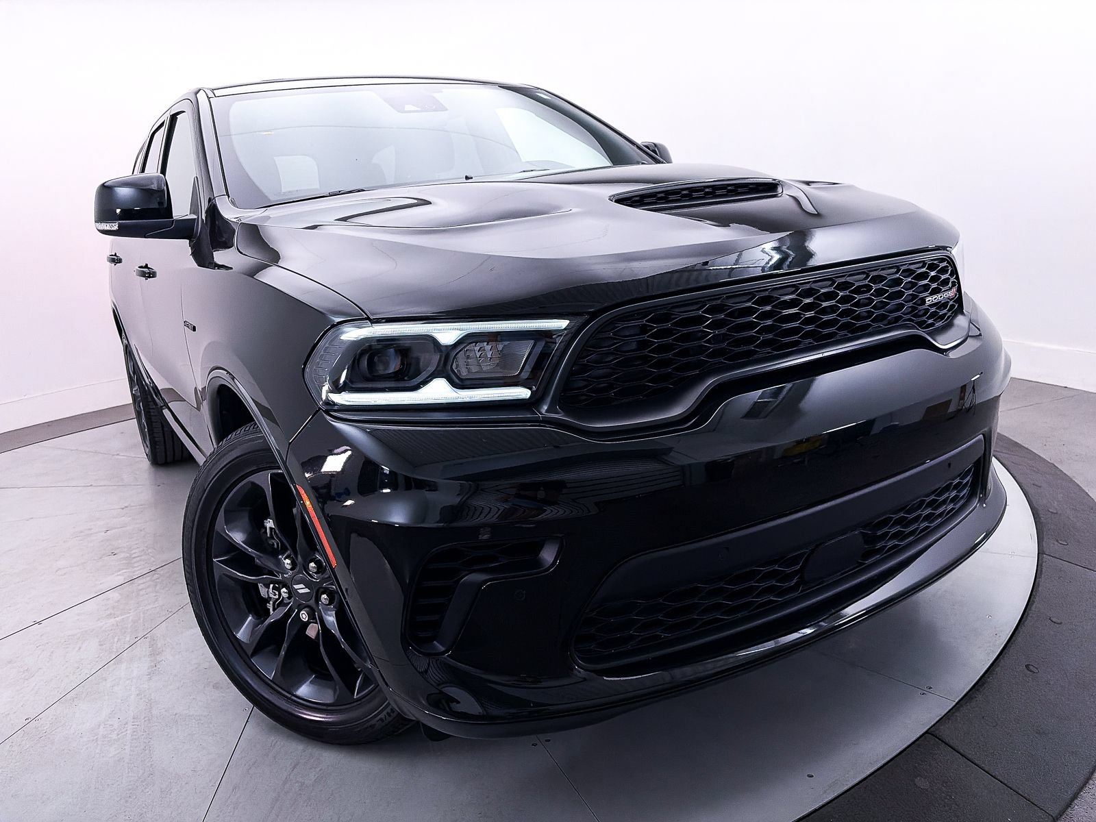 Used 2024 Dodge Durango R/T AWD/4WD image 4