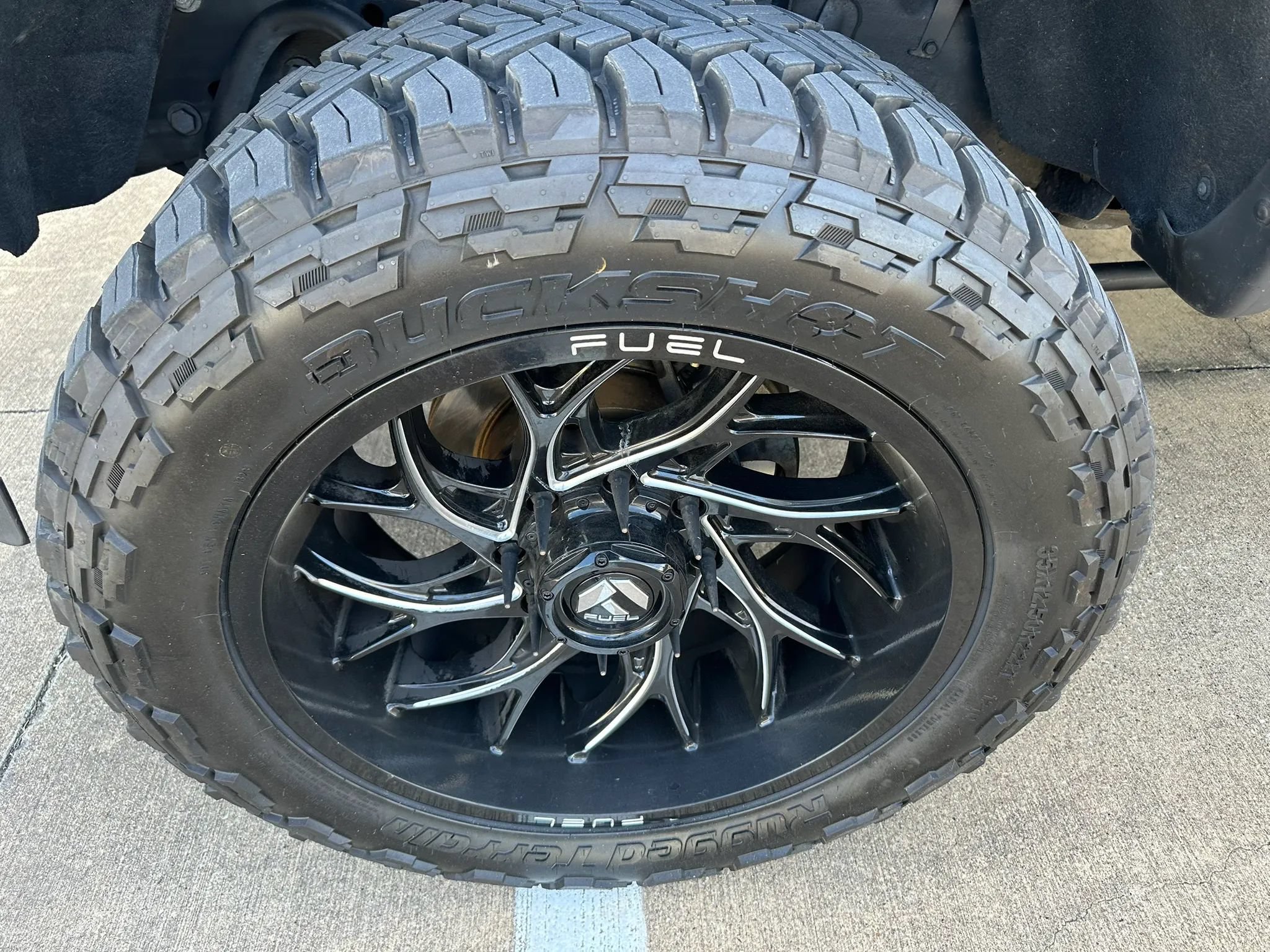 Used 2015 GMC Sierra 3500 Denali AWD/4WD image 3