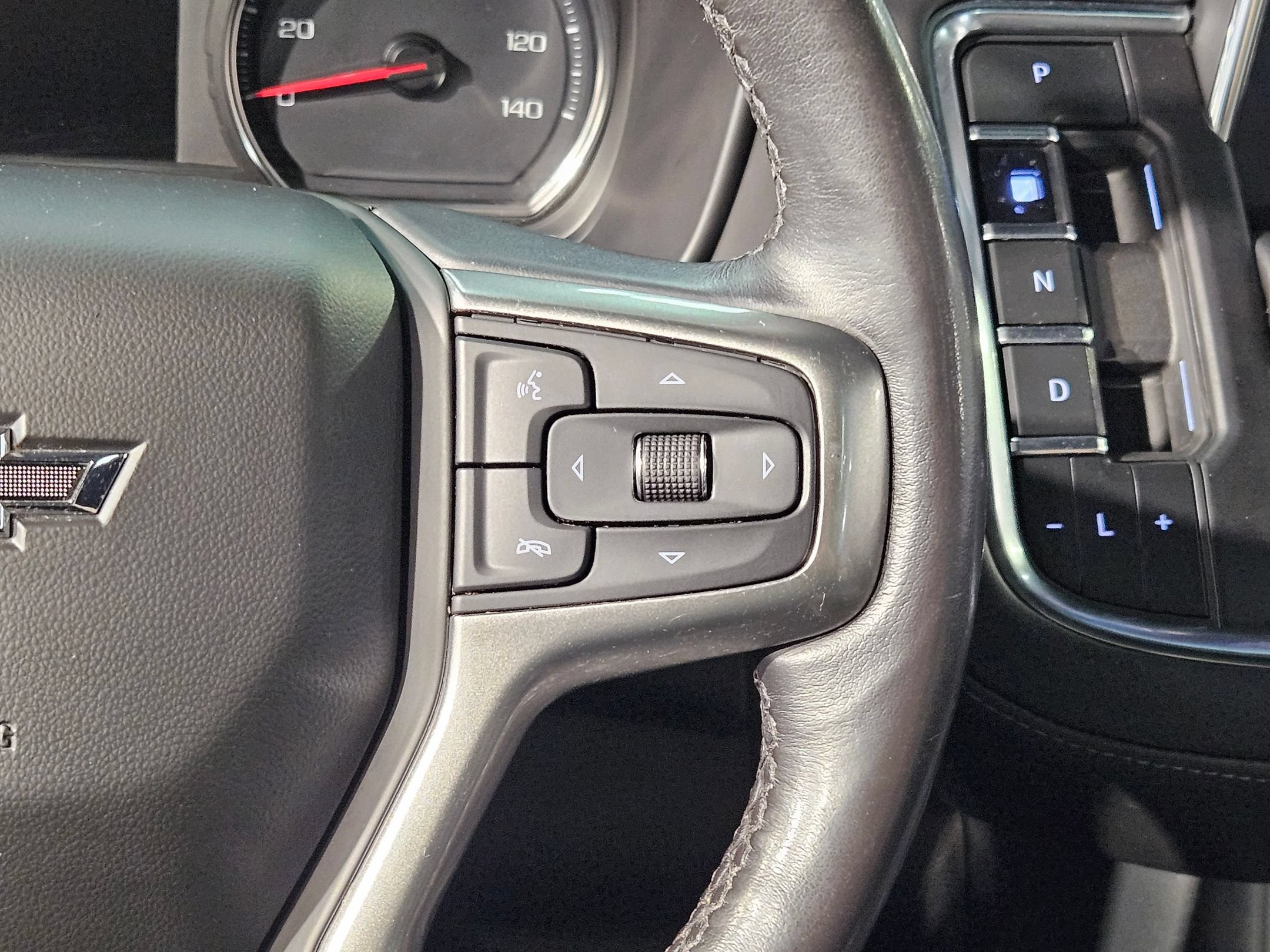 Used 2021 Chevrolet Tahoe Z71 w/ Luxury Package AWD/4WD image 30