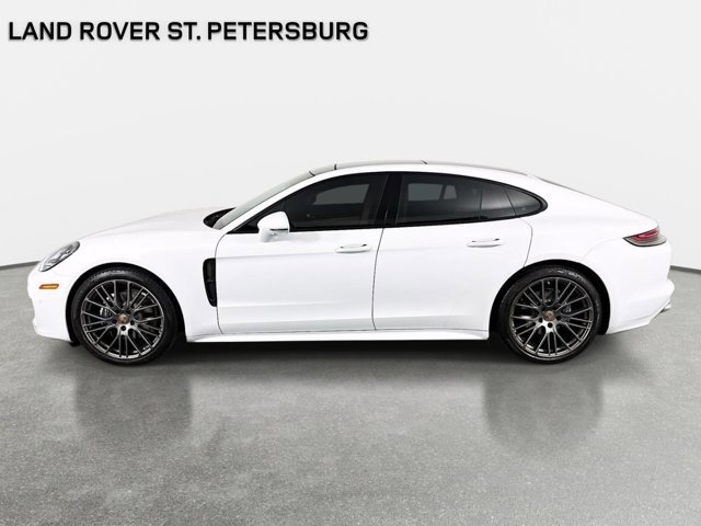 Used 2023 Porsche Panamera 4 Platinum Edition image 8