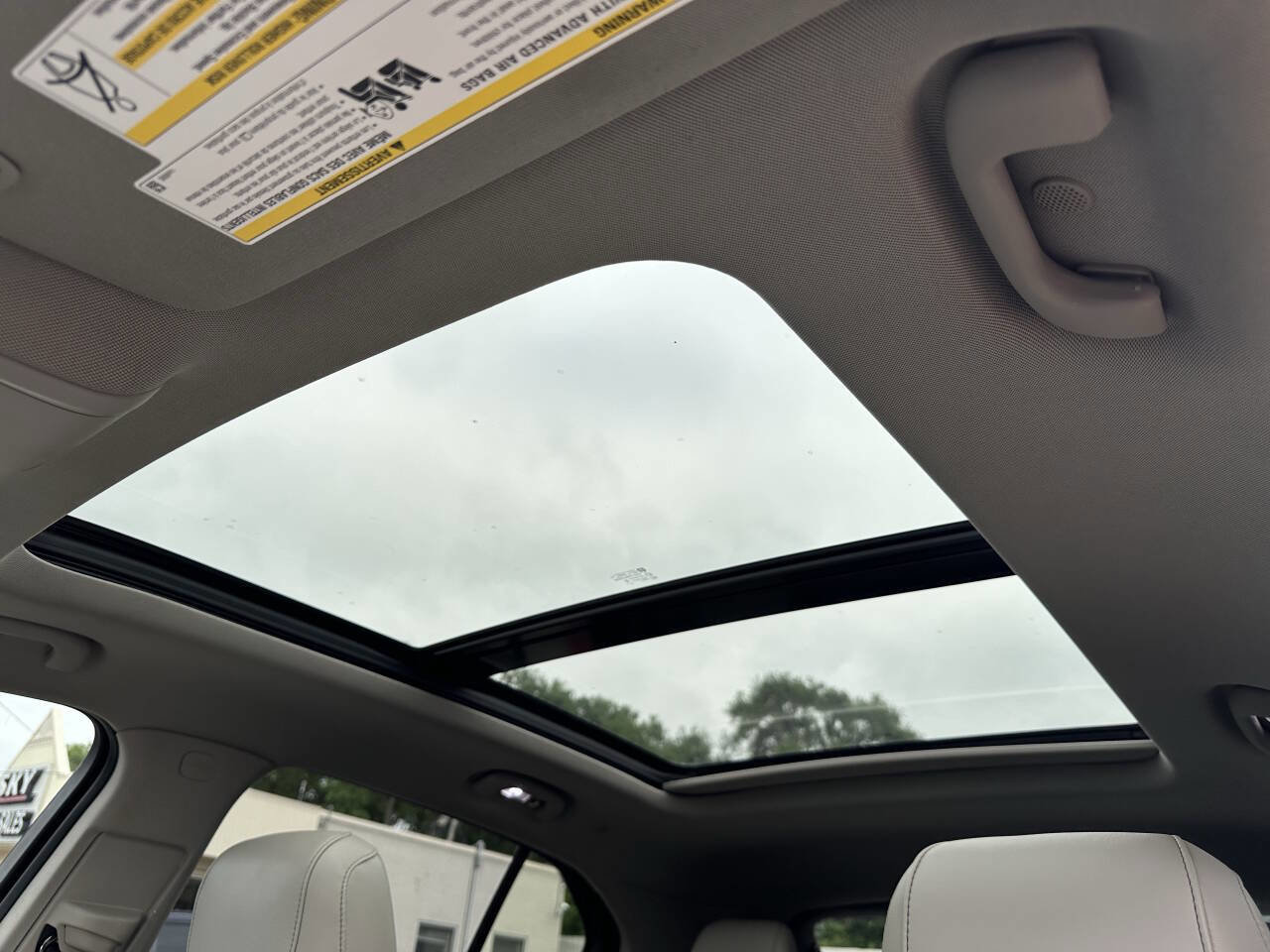 Used 2019 Cadillac XT4 Premium Luxury w/ Cold Weather Package image 15