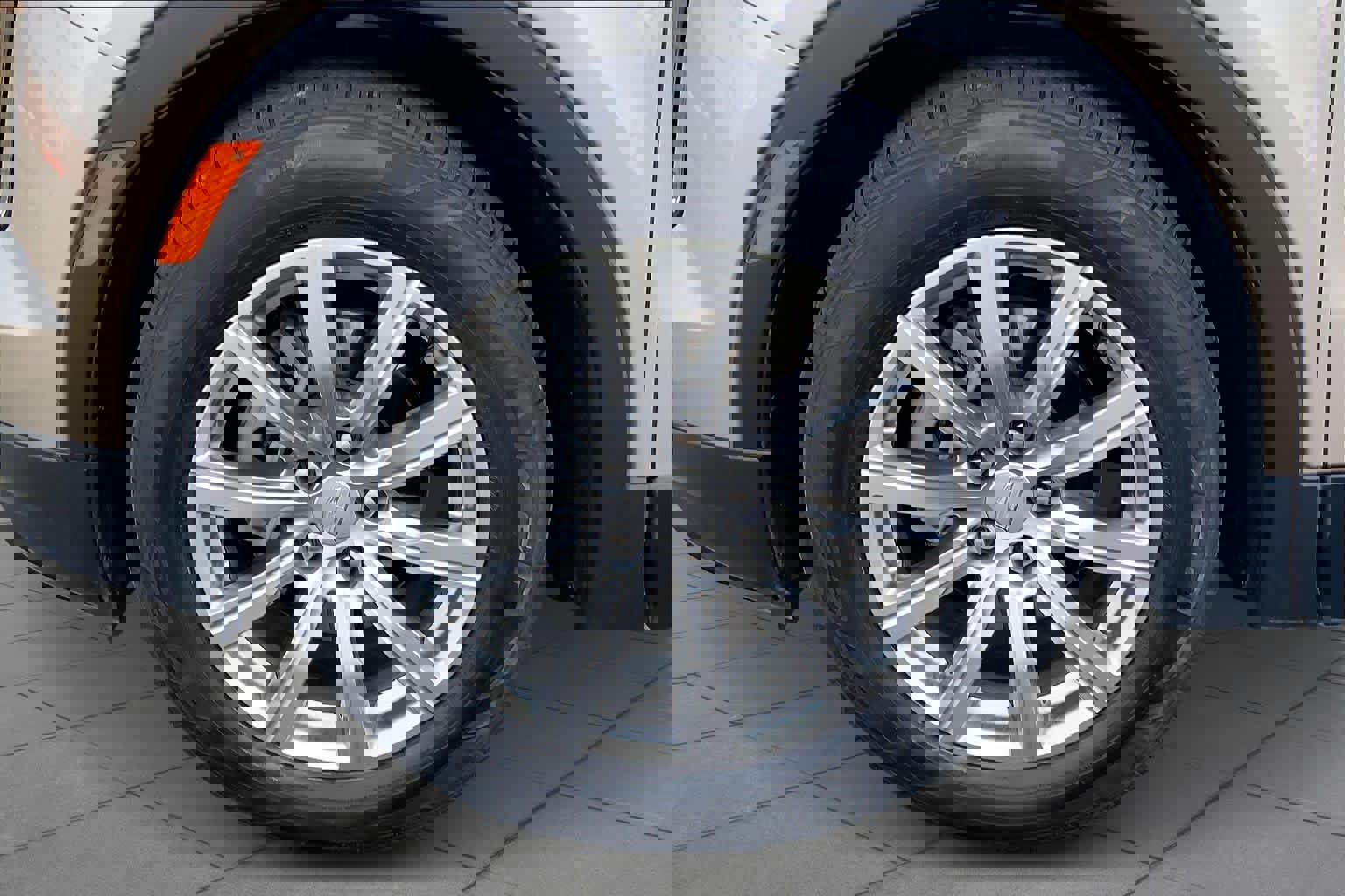 Used 2023 Cadillac XT4 Premium Luxury w/ Technology Package image 10