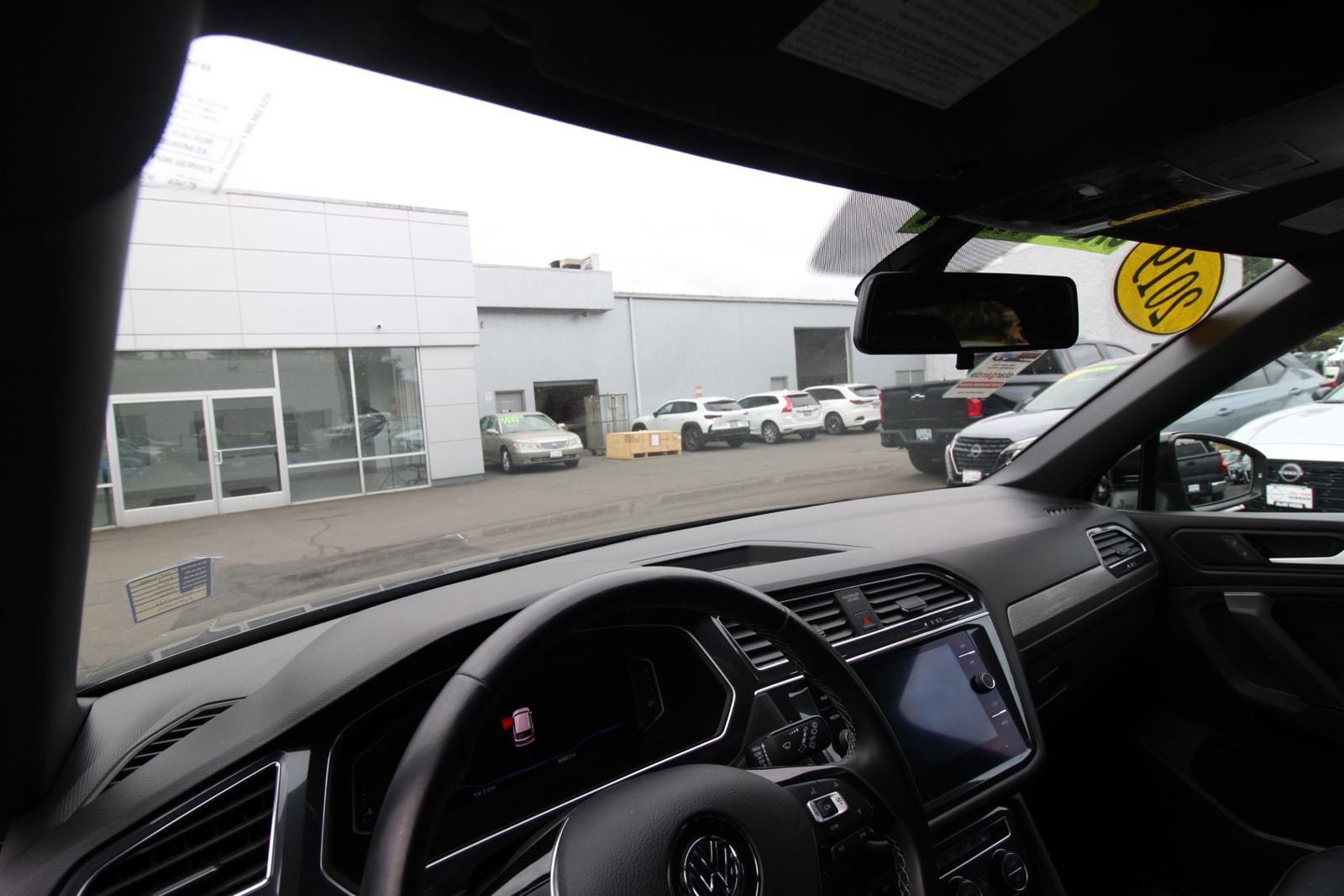 Used 2019 Volkswagen Tiguan SEL Premium R-Line AWD/4WD image 11