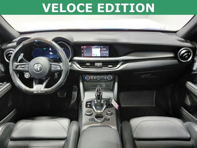 Used 2024 Alfa Romeo Stelvio Veloce image 2