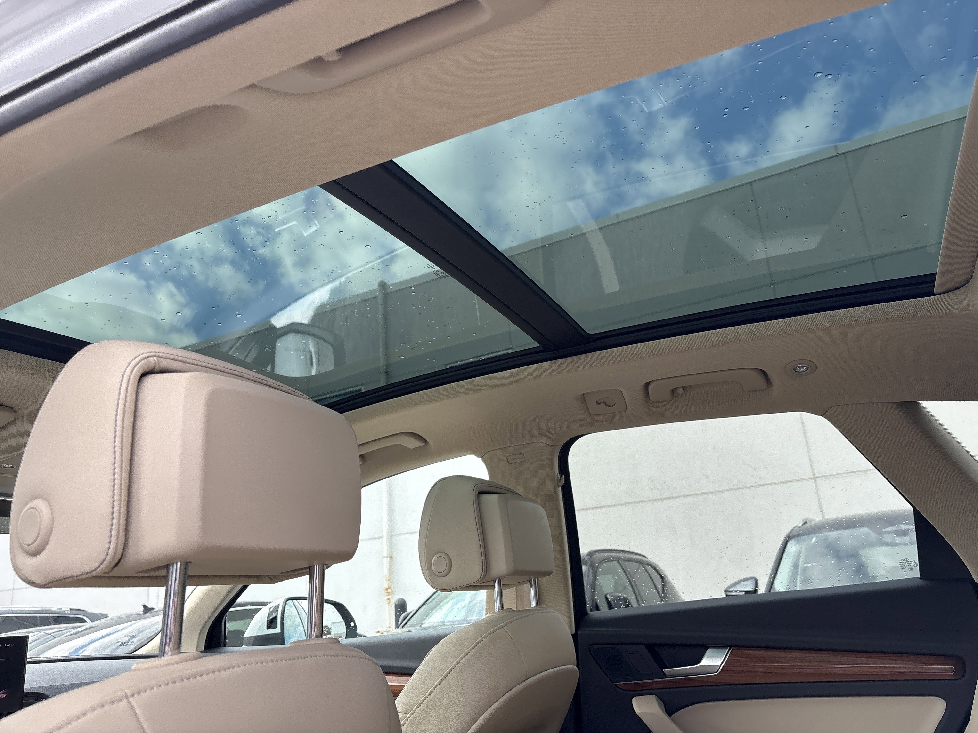 Used 2021 Audi Q5 Premium Plus w/ Premium Plus Package image 24