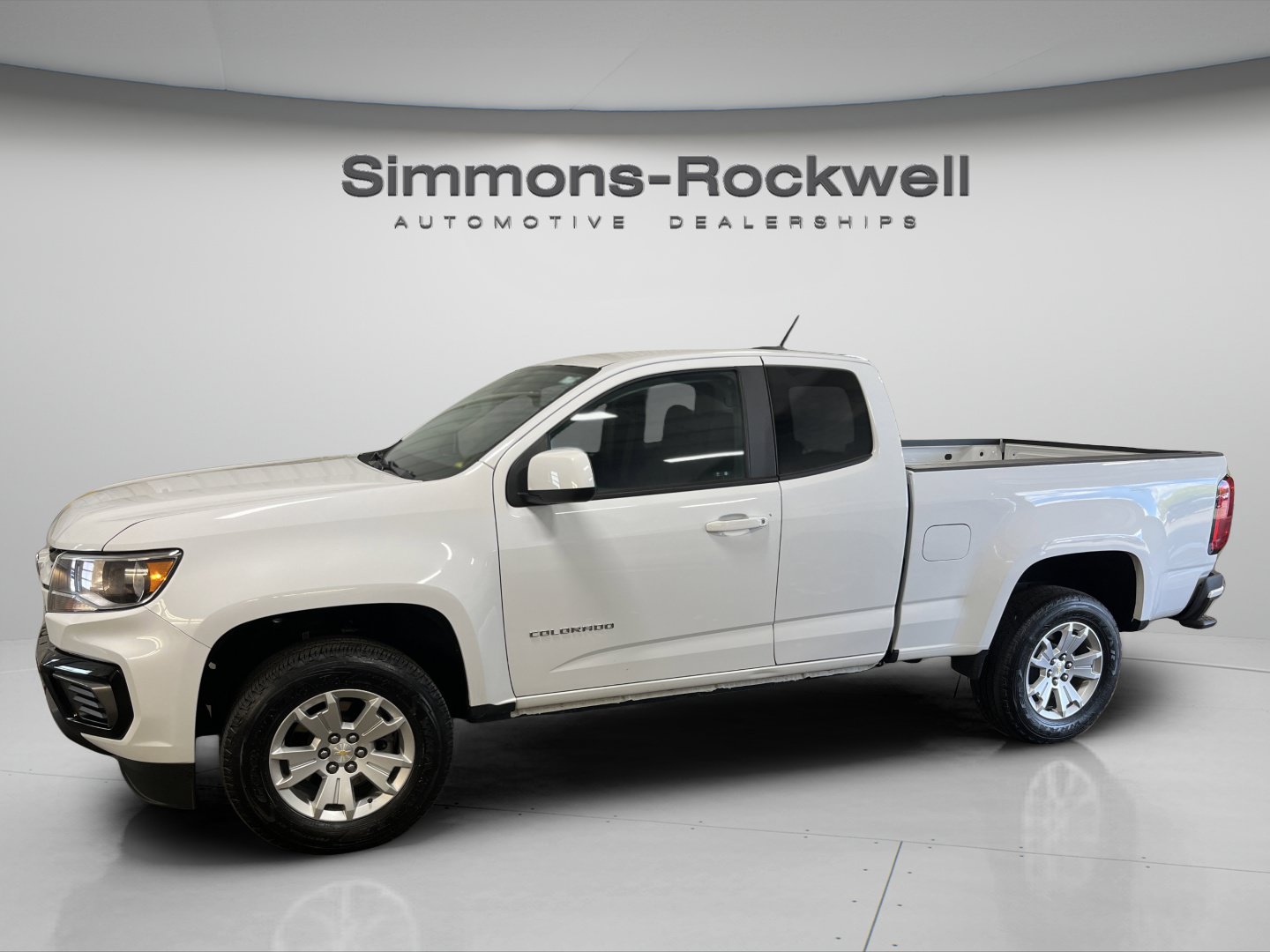 Used 2022 Chevrolet Colorado LT w/ Fleet Safety Package RWD image 1