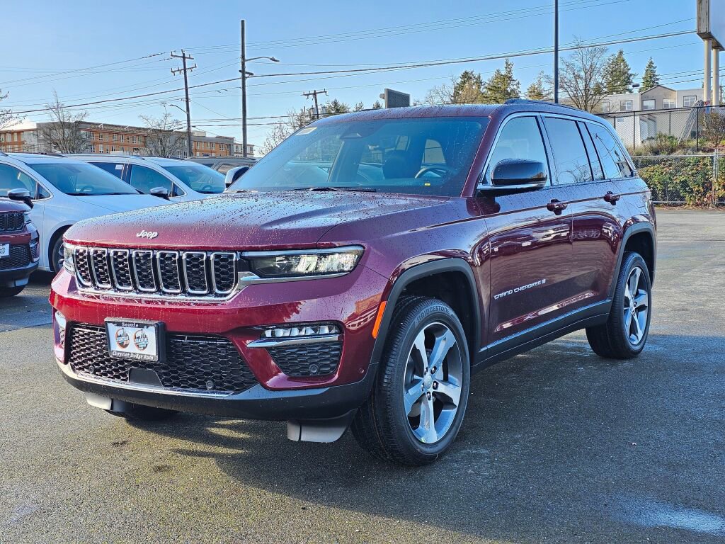 New 2025 Jeep Grand Cherokee Limited image 4