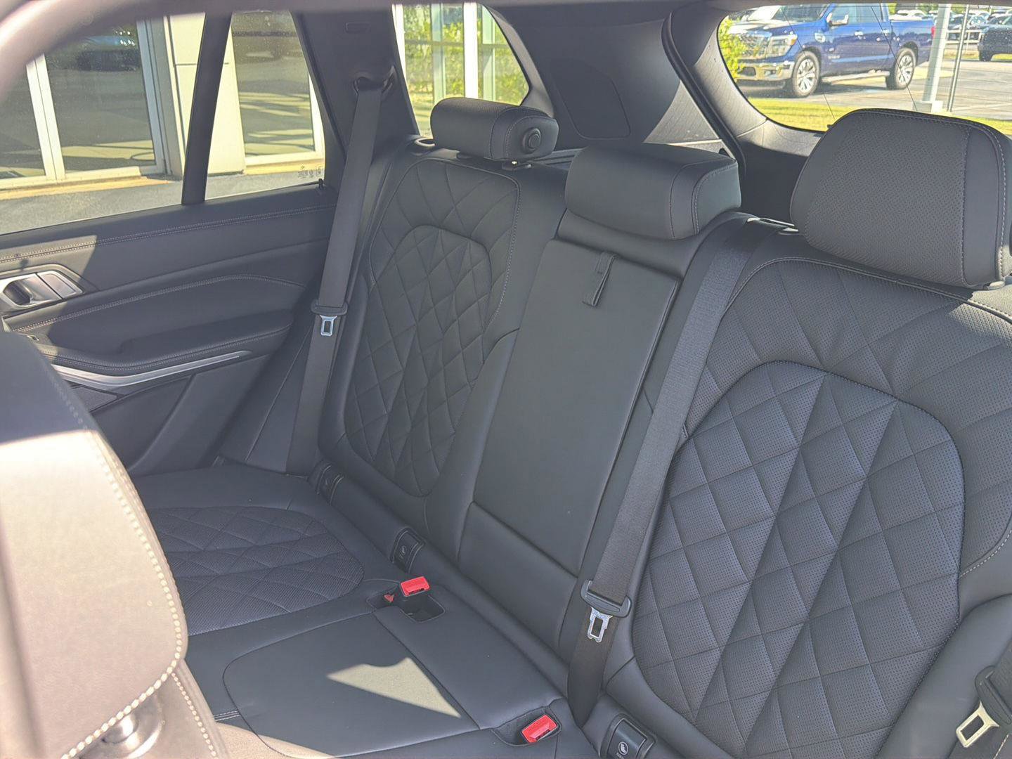 Used 2025 BMW X5 xDrive40i w/ Climate Comfort Package AWD/4WD image 31