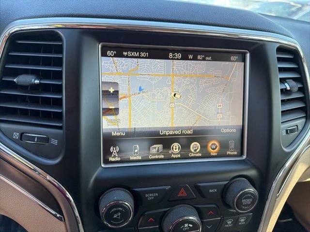 Used 2017 Jeep Grand Cherokee Limited w/ Trailer Tow Group IV AWD/4WD image 16