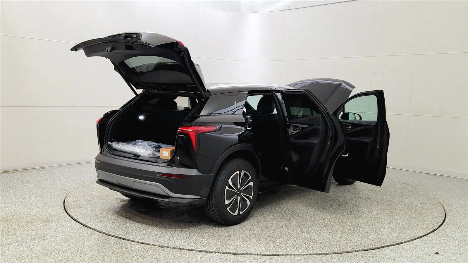 New 2026 Chevrolet Blazer EV LT AWD/4WD image 12