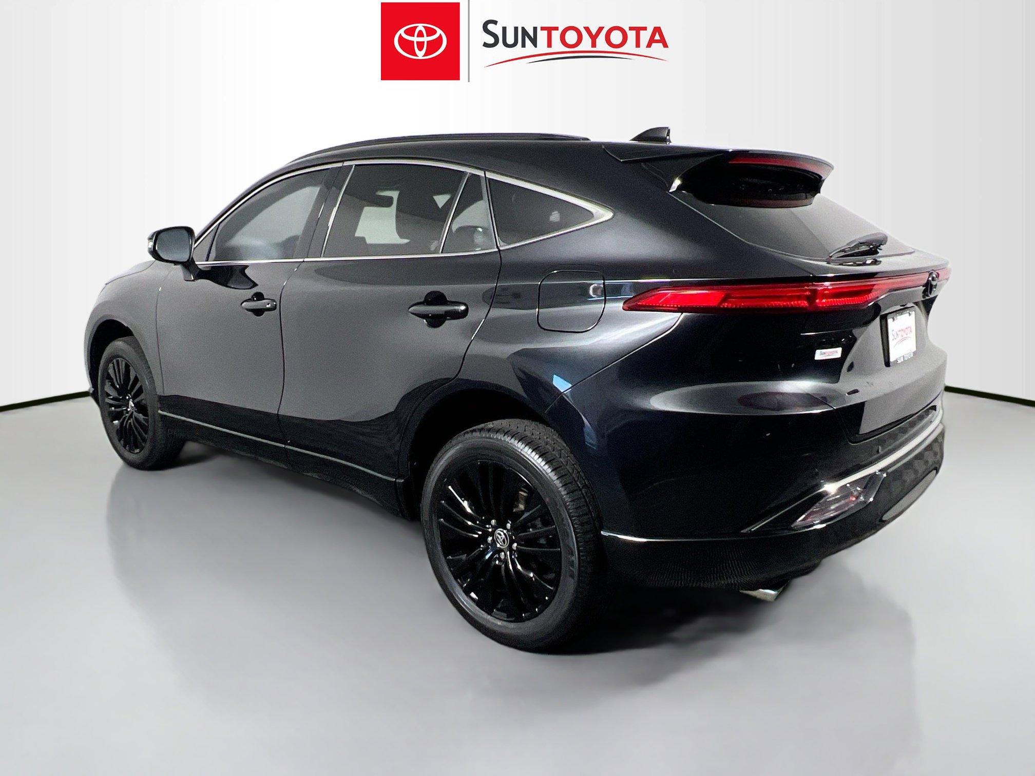 Used 2023 Toyota Venza Nightshade AWD/4WD image 6