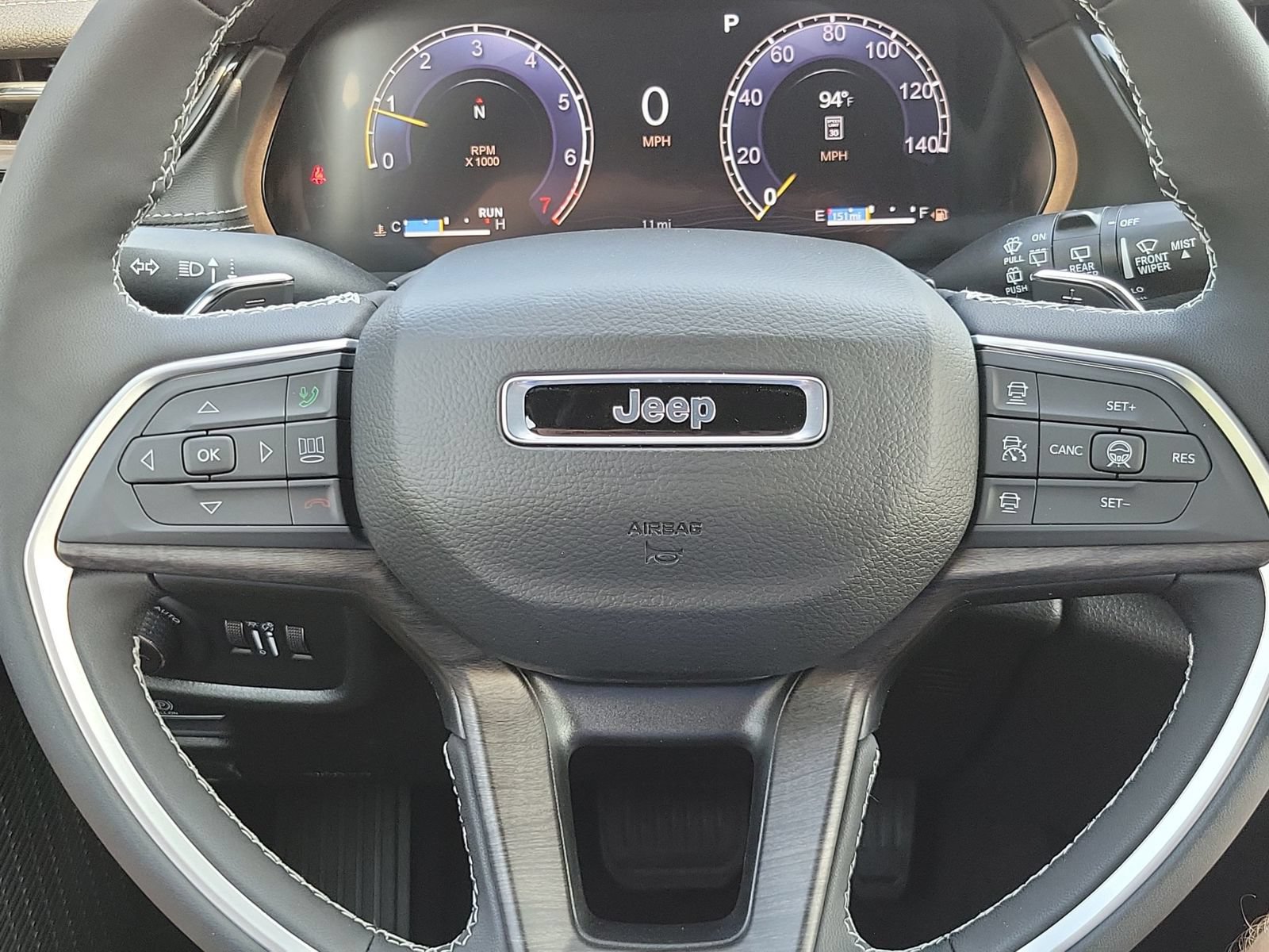 New 2027 Jeep Grand Cherokee Limited RWD image 12