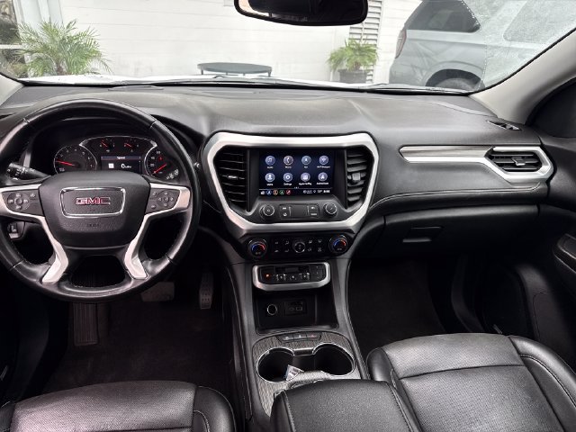 Certified 2023 GMC Acadia SLT FWD image 13