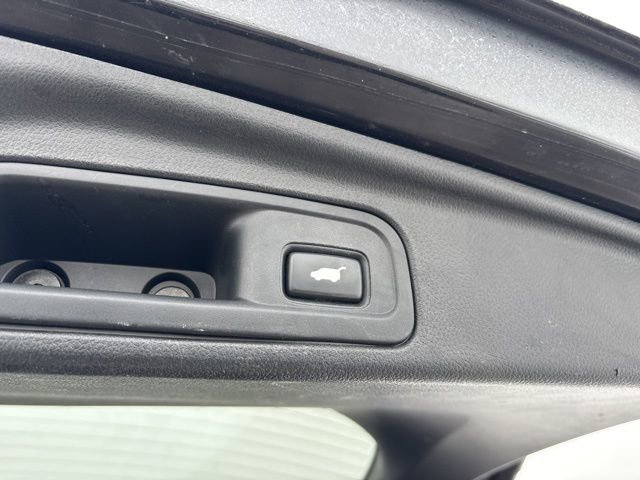 Used 2017 Honda Pilot Touring image 11