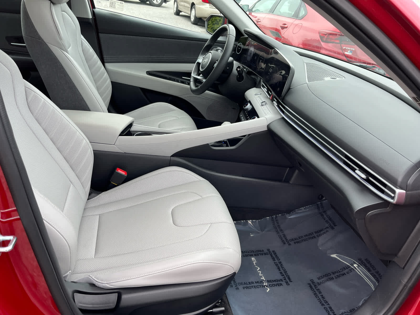 Used 2025 Hyundai Elantra Limited FWD image 29