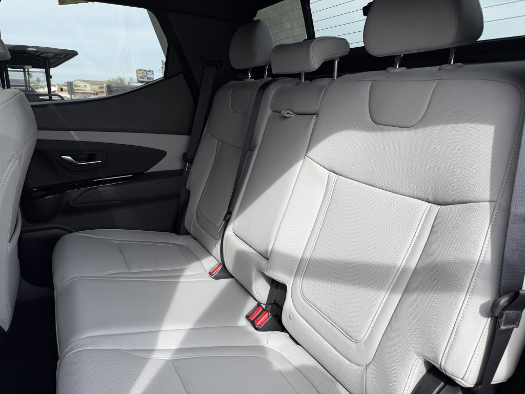 Used 2025 Hyundai Santa Cruz SEL image 38