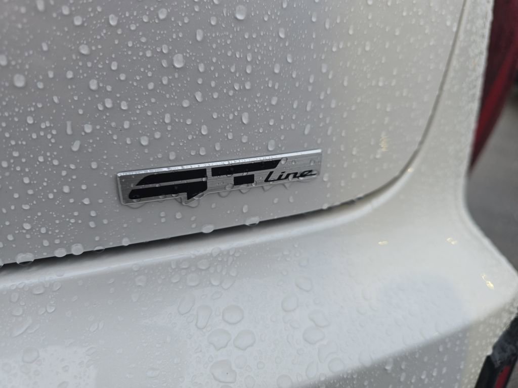 New 2025 Kia K4 GT-Line image 17