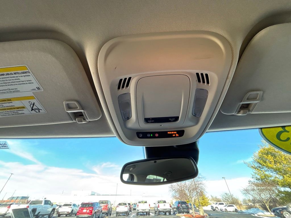 Used 2023 Buick Envision Essence image 35