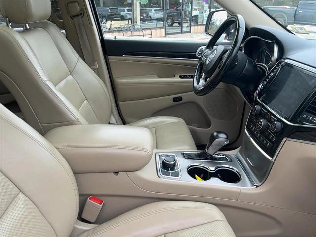 Certified 2021 Jeep Grand Cherokee Limited w/ Luxury Group II image 17