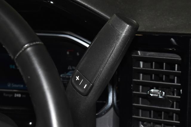 Used 2025 Chevrolet Silverado 2500 LT w/ Convenience Package image 24