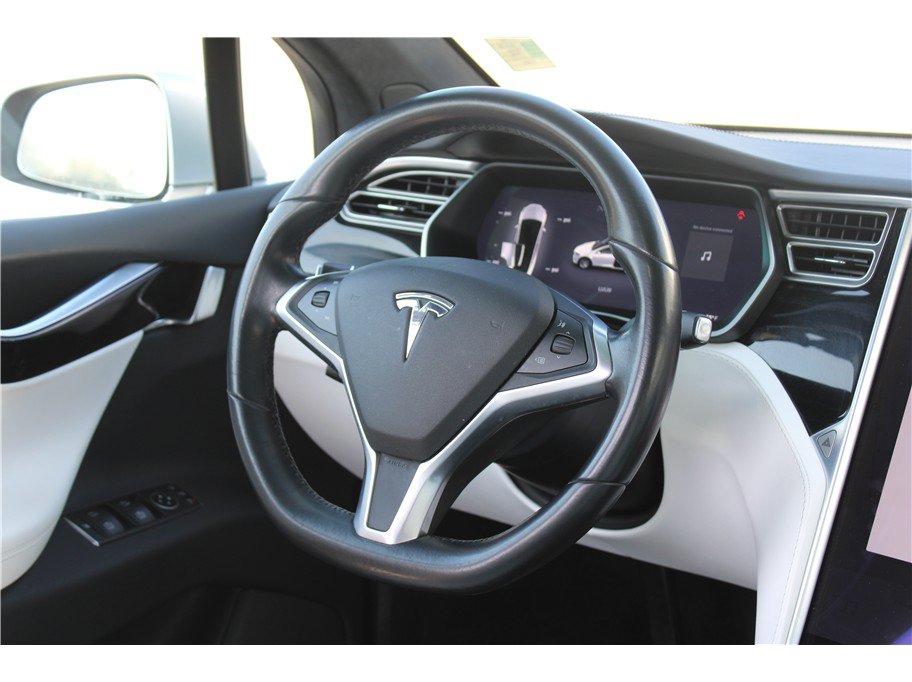 Used 2018 Tesla Model X 75D AWD/4WD image 15