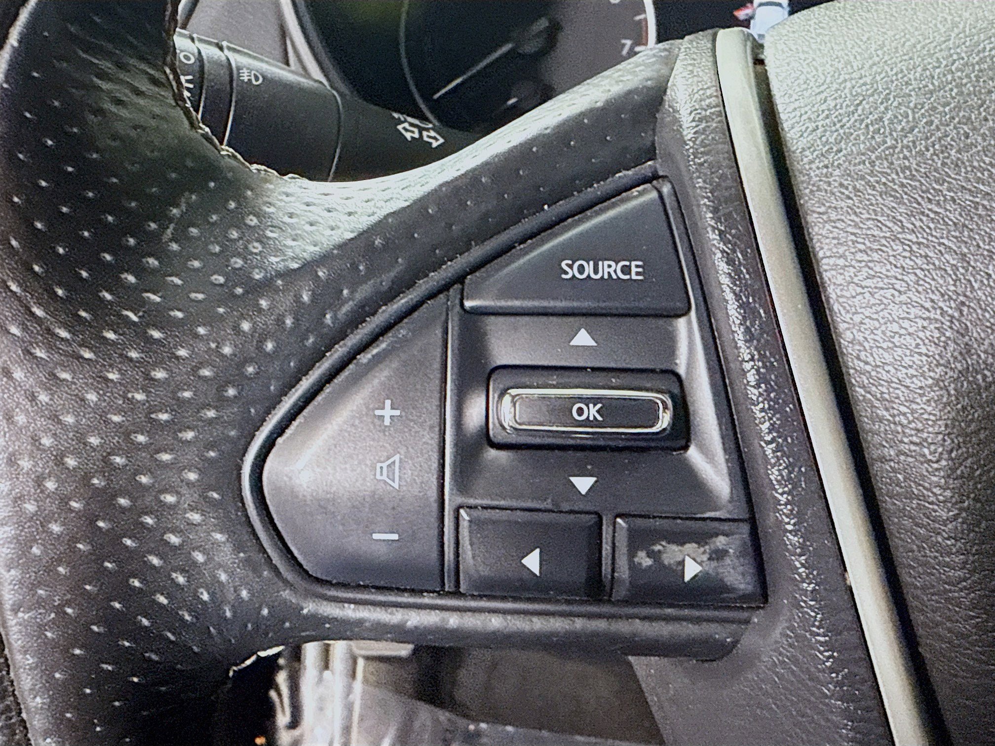 Used 2018 Nissan Maxima 3.5 SV image 14