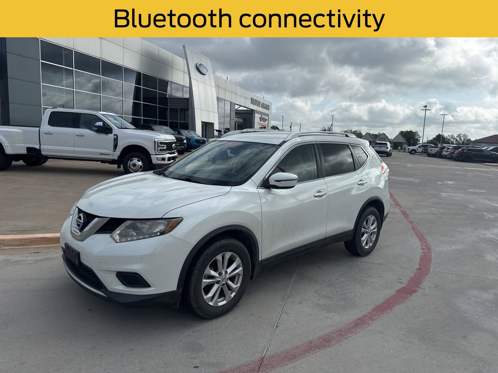 Used 2016 Nissan Rogue SV image 1