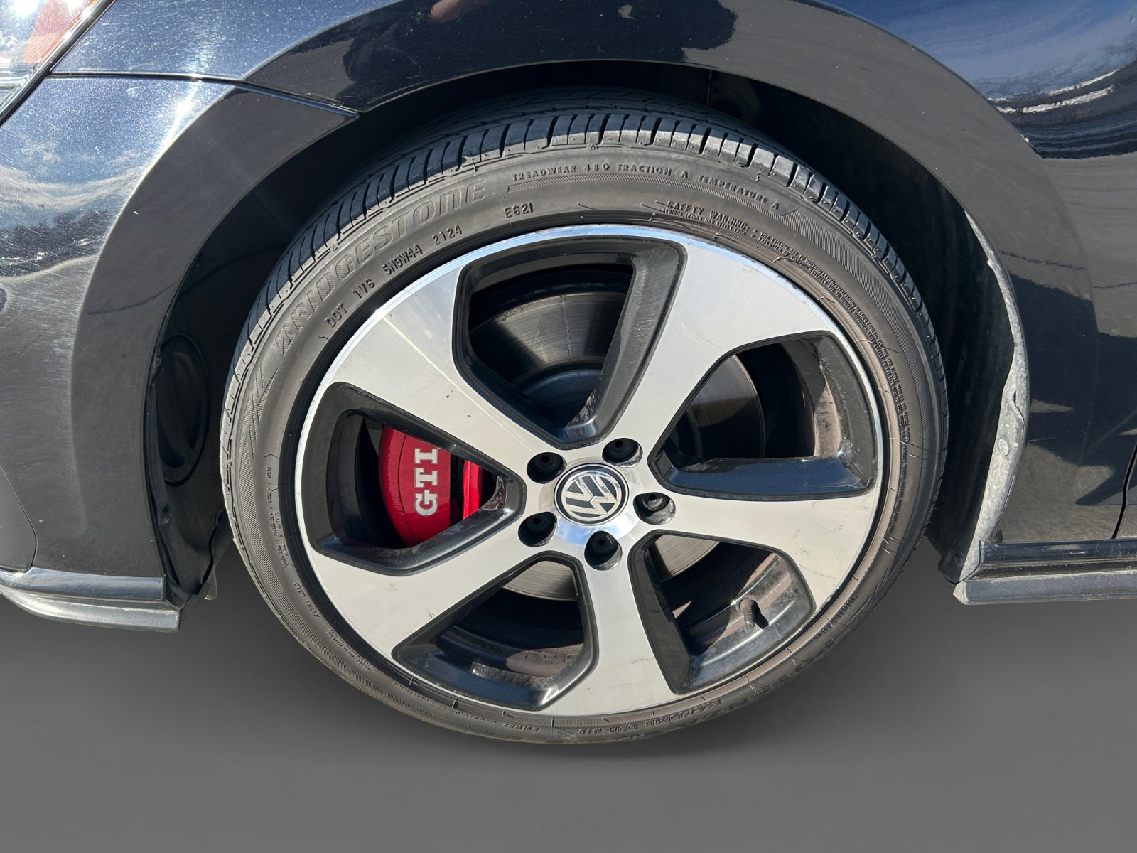 Used 2019 Volkswagen GTI SE image 18