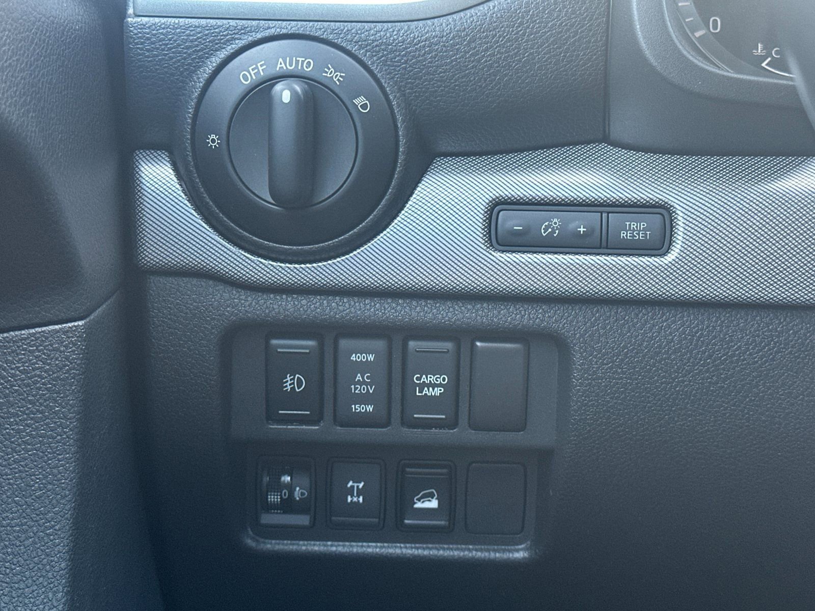 Used 2017 Nissan Titan PRO-4X image 30