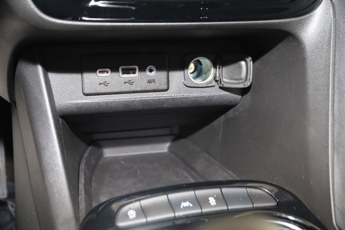 Used 2023 Buick Encore GX Select w/ Safety Package II image 27