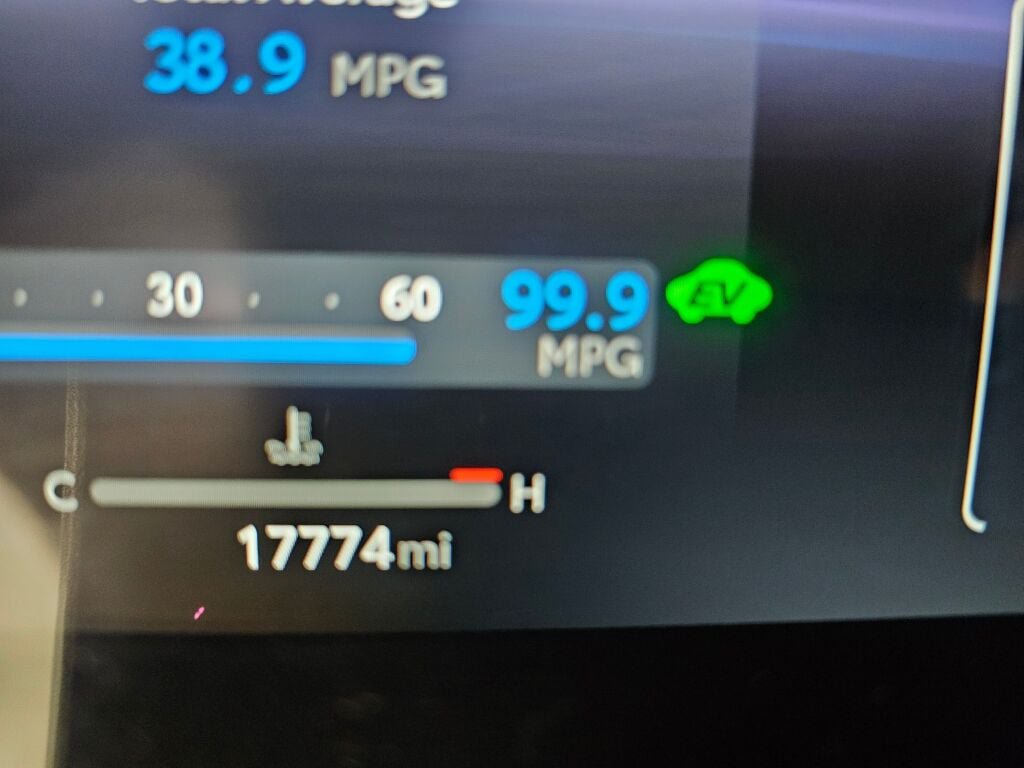 Used 2024 Toyota Venza Limited AWD/4WD image 24