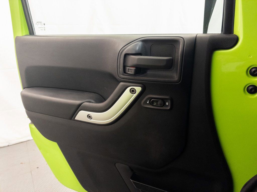 Used 2013 Jeep Wrangler Unlimited Sahara w/ Connectivity Group image 22