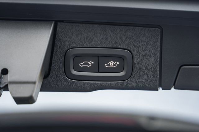 New 2026 Volvo XC60 B5 Plus w/ Protection Package Premier image 10
