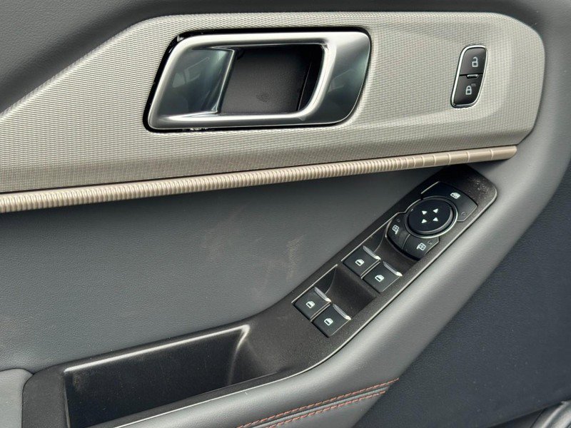 New 2026 Ford Explorer Active image 12