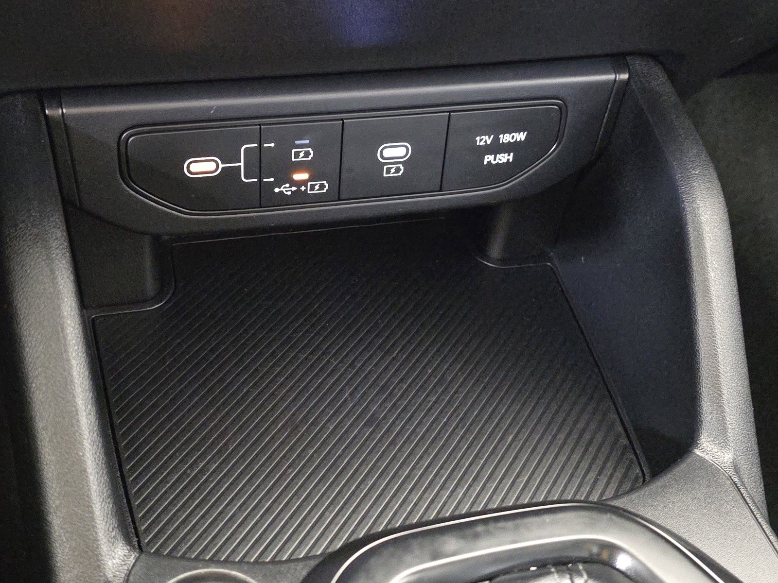 Used 2025 Kia K4 LXS image 28