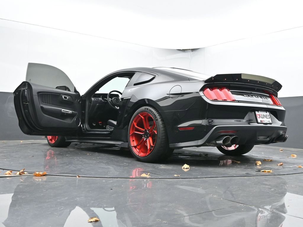 Used 2017 Ford Mustang GT Premium w/ GT Performance Package image 68