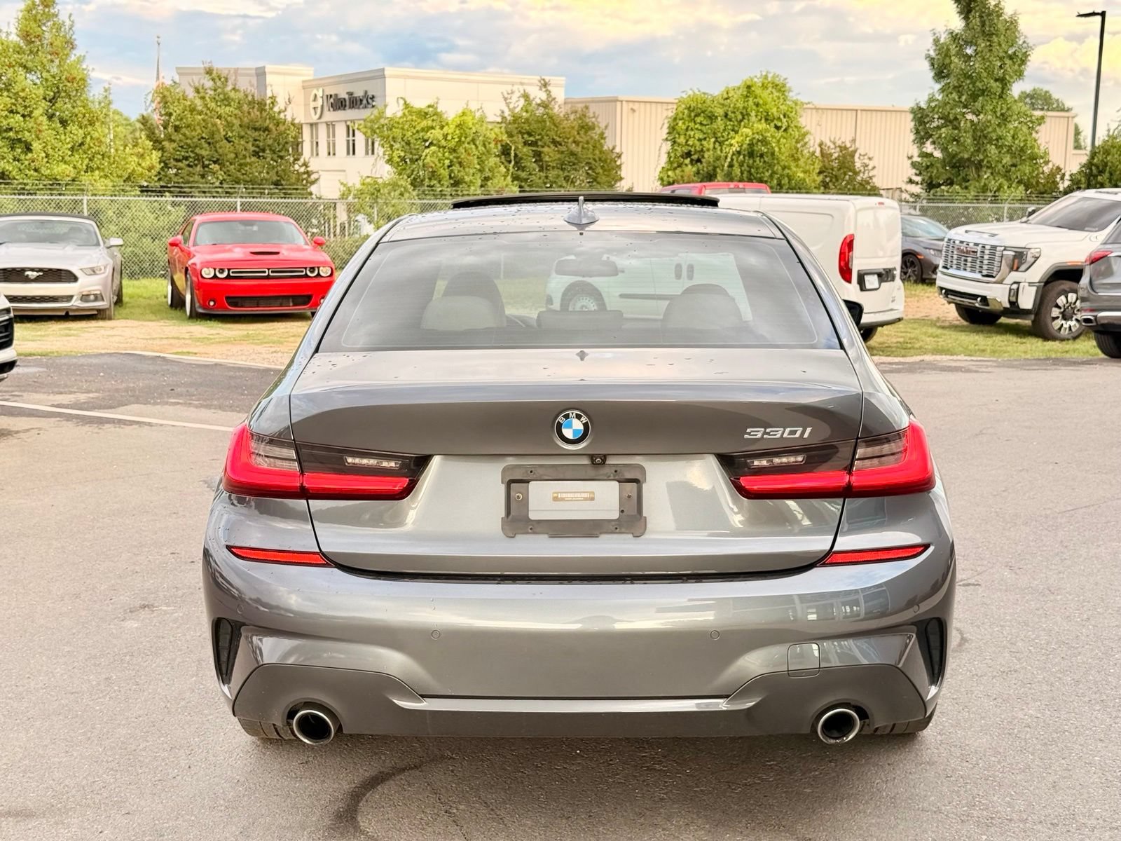 Used 2020 BMW 330i Sedan w/ M Sport Package RWD image 14