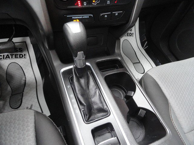 Used 2022 Nissan Frontier SV image 15