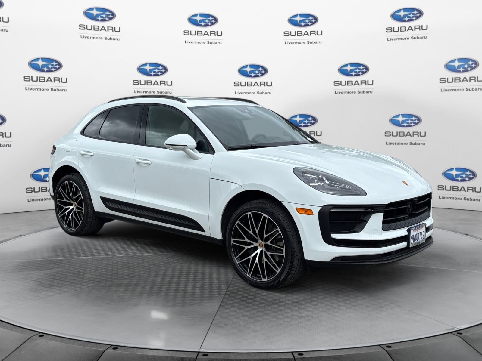 Used 2026 Porsche Macan AWD/4WD image 7