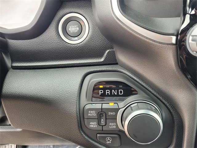 New 2026 RAM 1500 4x4 Crew Cab image 30