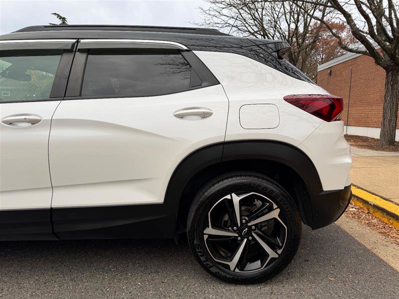 Used 2021 Chevrolet TrailBlazer RS w/ Sun and Liftgate Package image 8