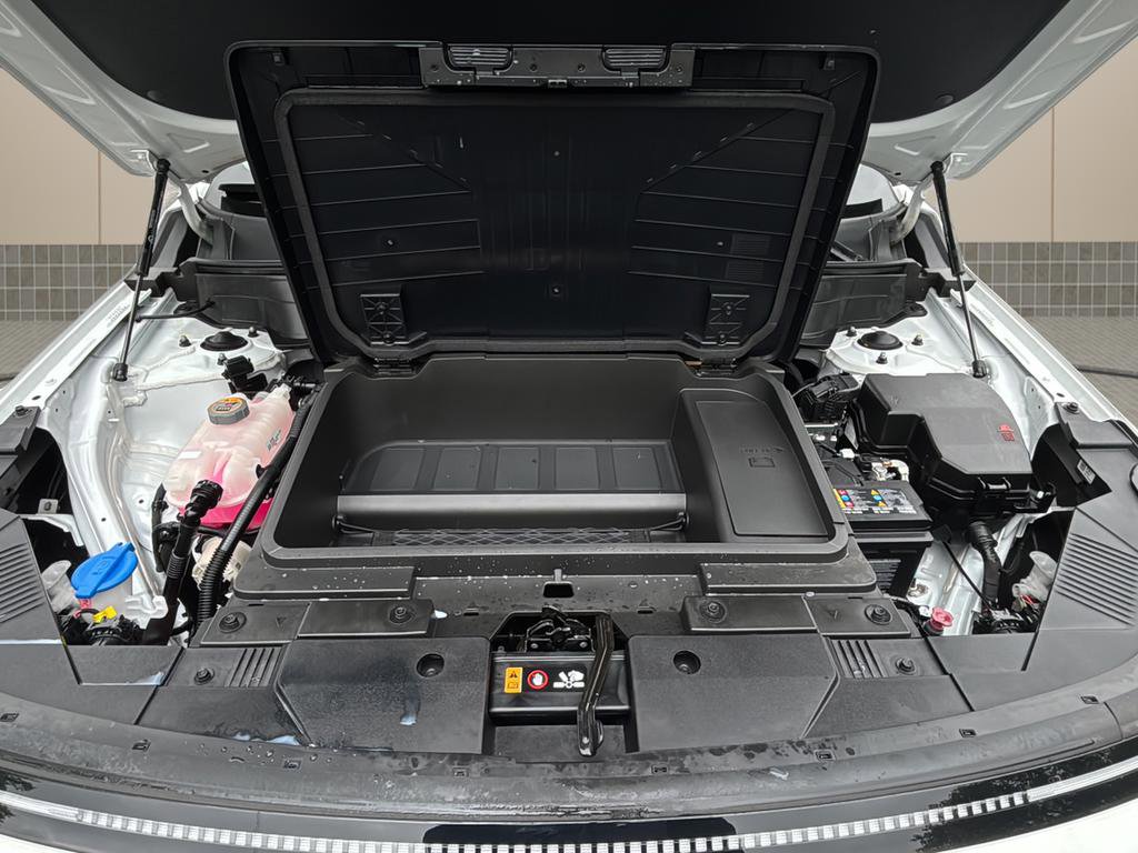 Certified 2024 Hyundai Kona SEL FWD image 9