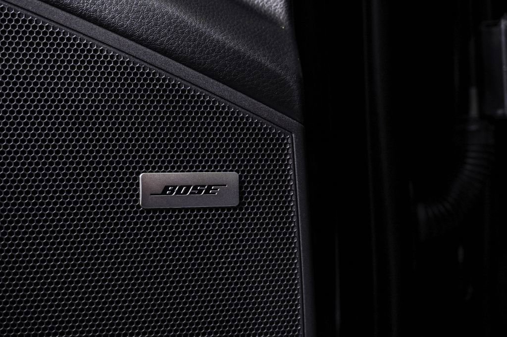 Certified 2023 Porsche Cayenne S Platinum image 25