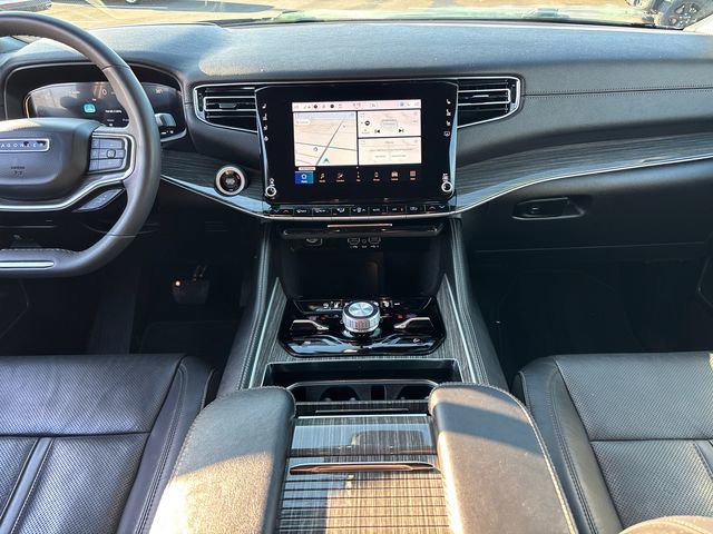 Used 2022 Jeep Wagoneer Series III w/ Flexible Seating Group image 8