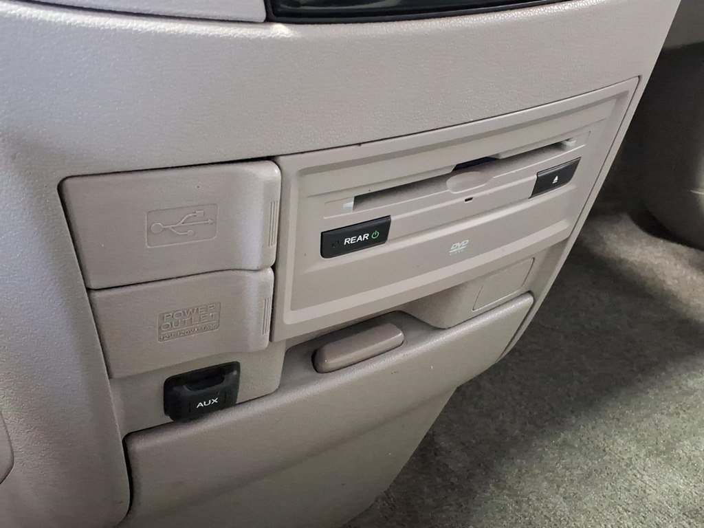 Used 2016 Honda Odyssey SE image 18
