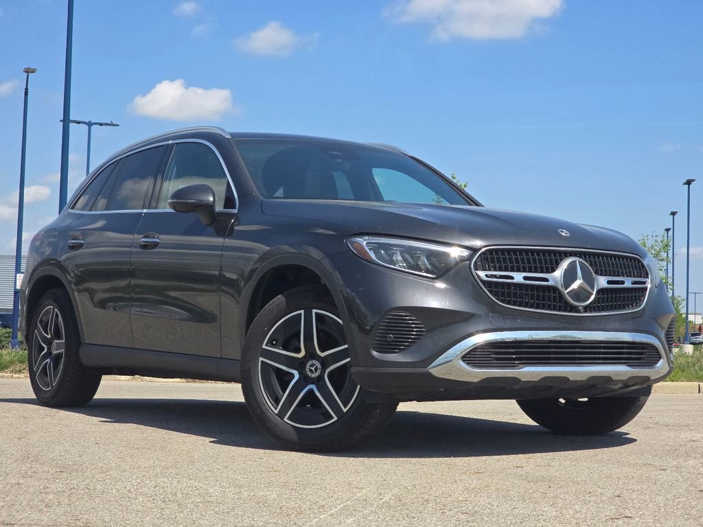 Certified 2026 Mercedes-Benz GLC 300 4MATIC image 2