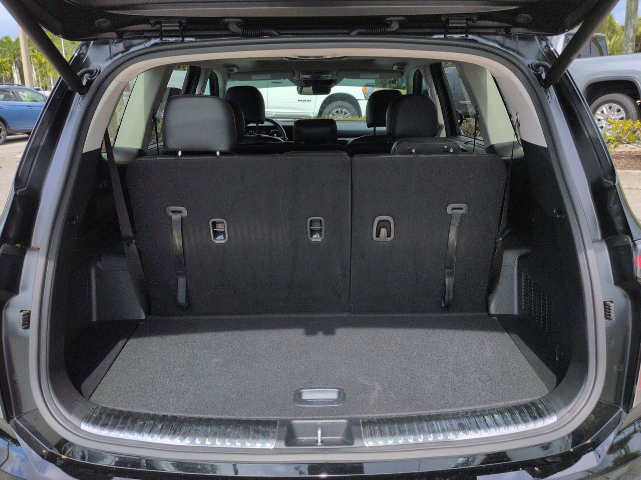 Used 2025 Kia Telluride SX image 13