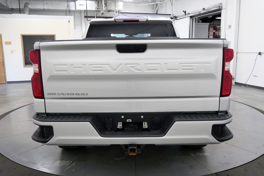 Used 2020 Chevrolet Silverado 1500 Custom w/ Custom Value Package AWD/4WD image 6